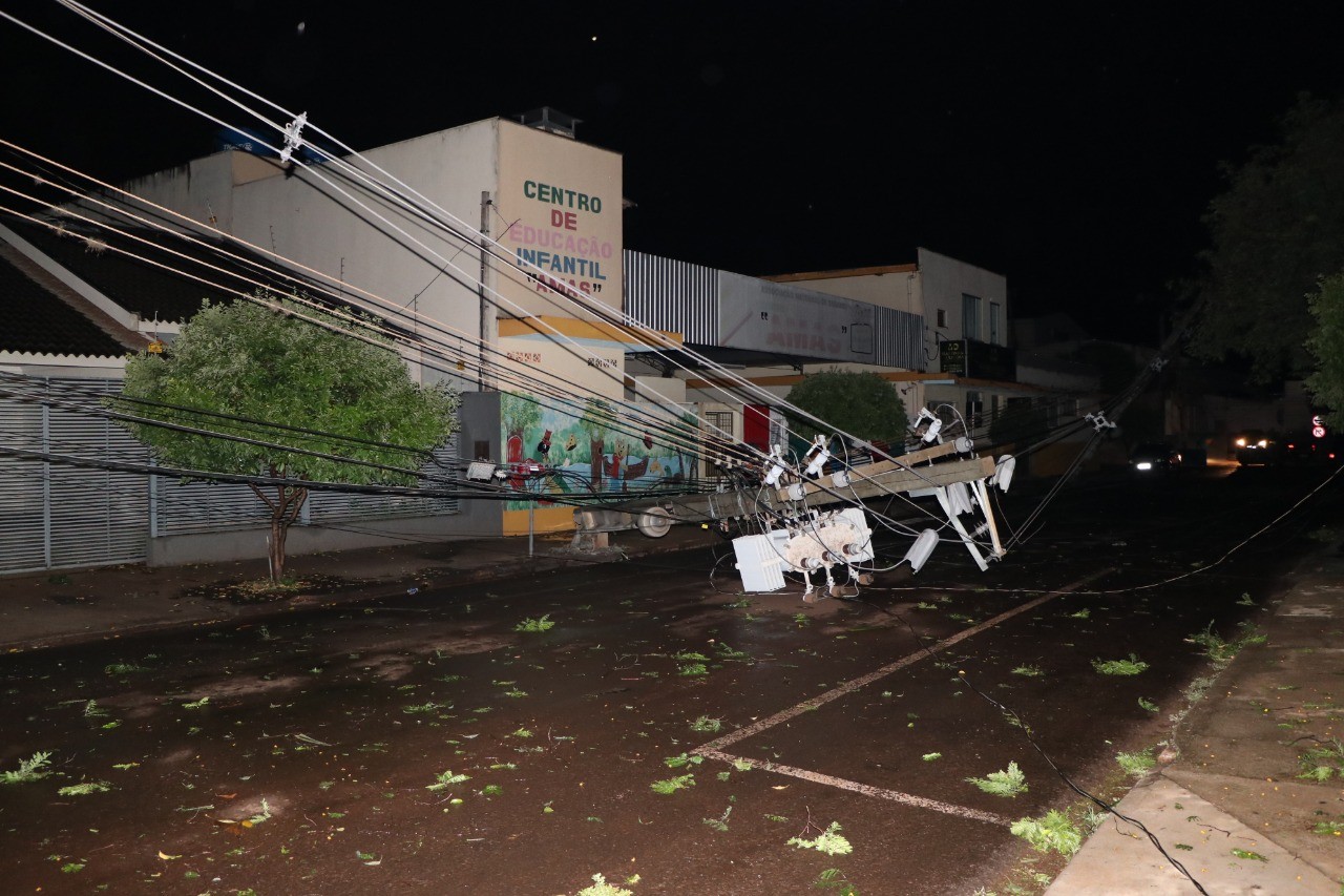 Em Sarandi, 28 mil imóveis ficaram sem luz após temporal