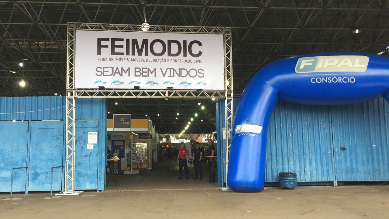 Maringá tem feira diversificada do setor de habitação