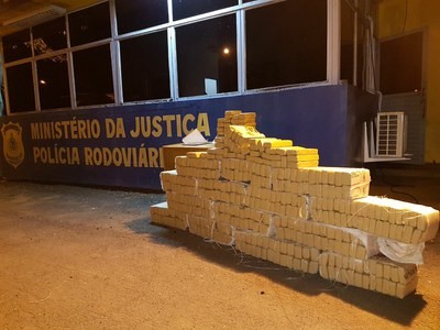 PRF apreende 254 quilos de maconha