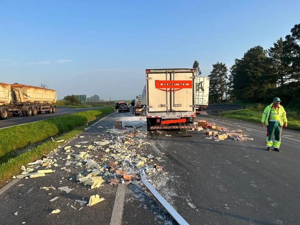 Motorista de caminhão morre em acidente na BR-376 em Palmeira