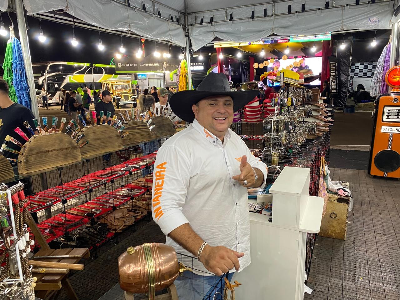 Fabricante de chapéus participa pela primeira vez da Feira