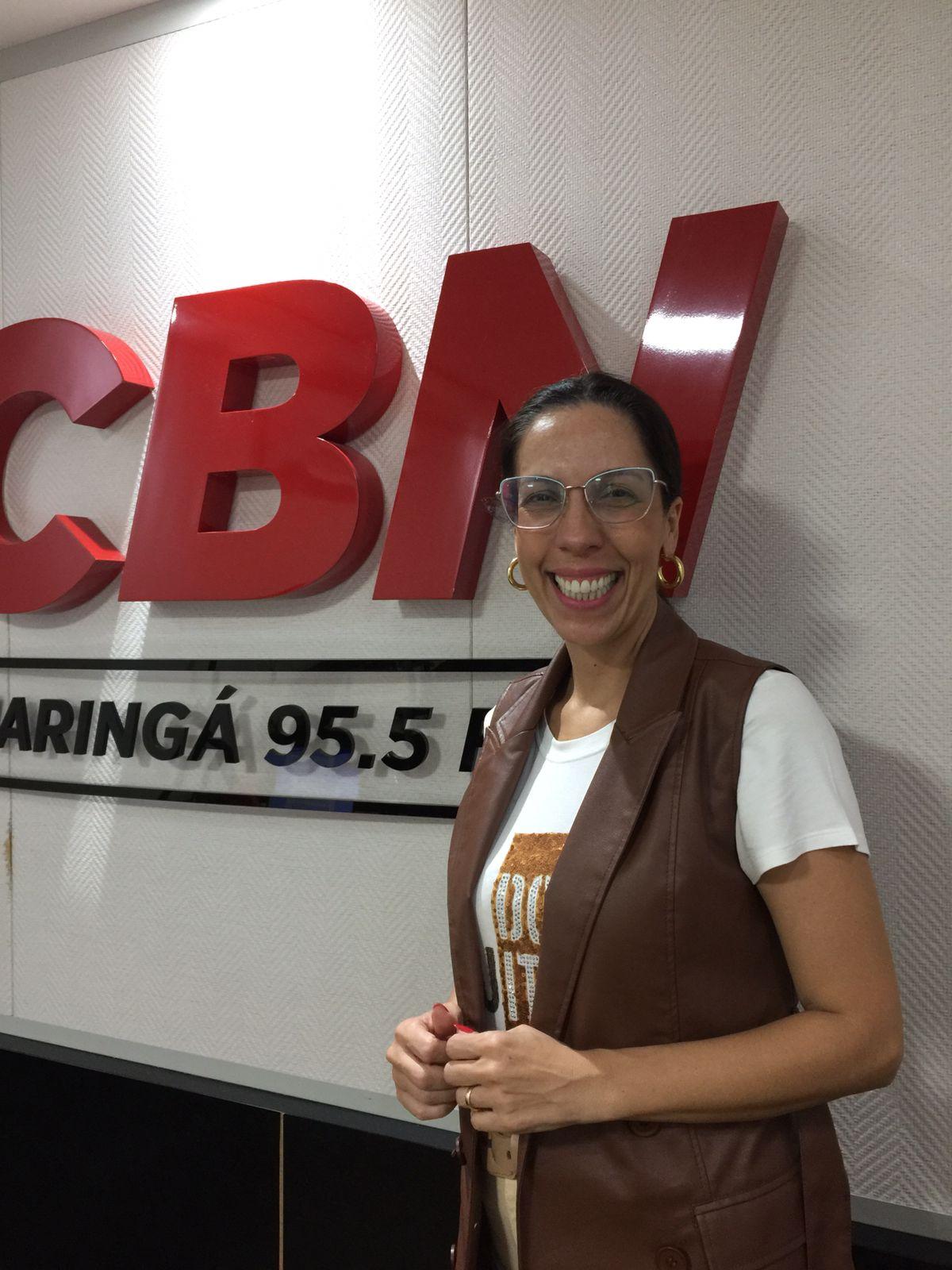 Livro de autora maringaense ensina passo a passo para melhorar comunicação