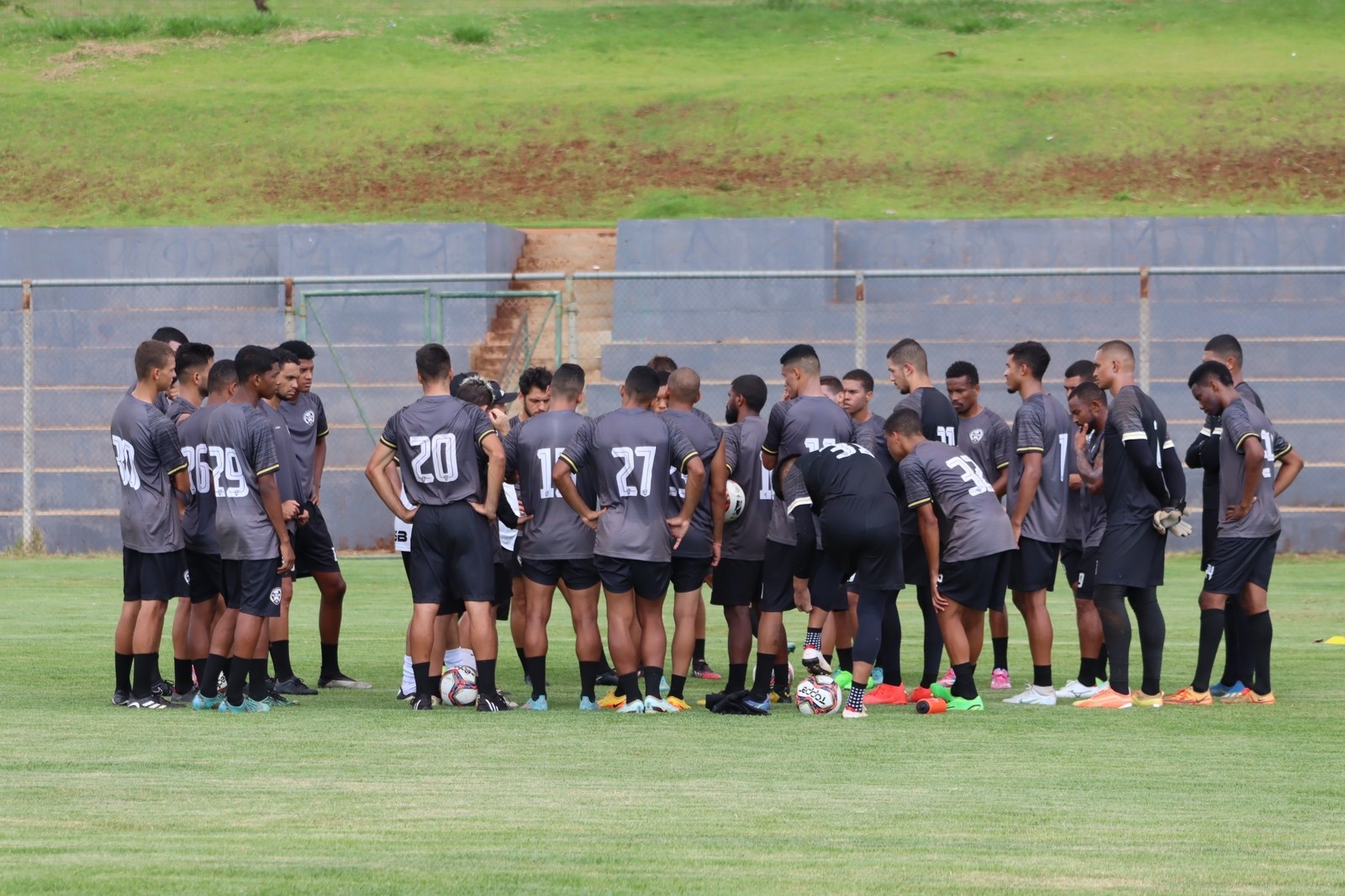 Equipe enfrenta Grêmio Prudente nesta sexta-feira (23)
