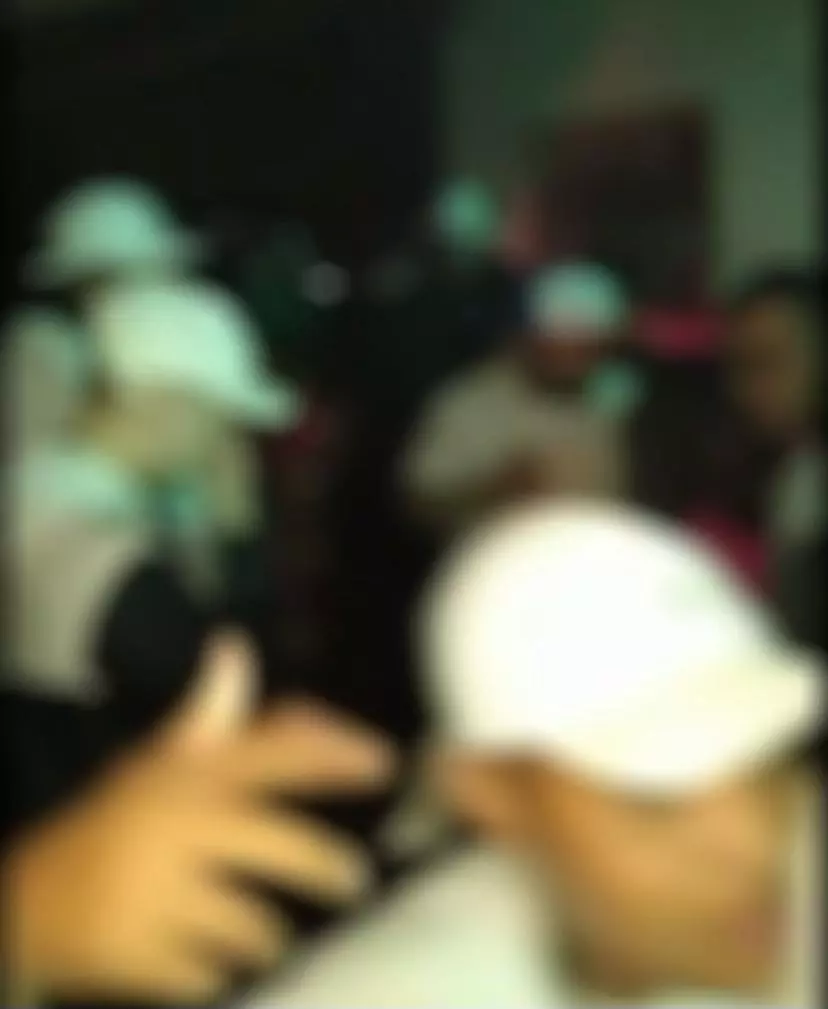 Jovens são flagrados em festa na região sem máscara e aglomerados; 18 são multados