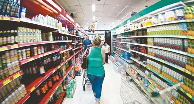 Maringá: Mercados, açougues e padarias funcionarão no sábado