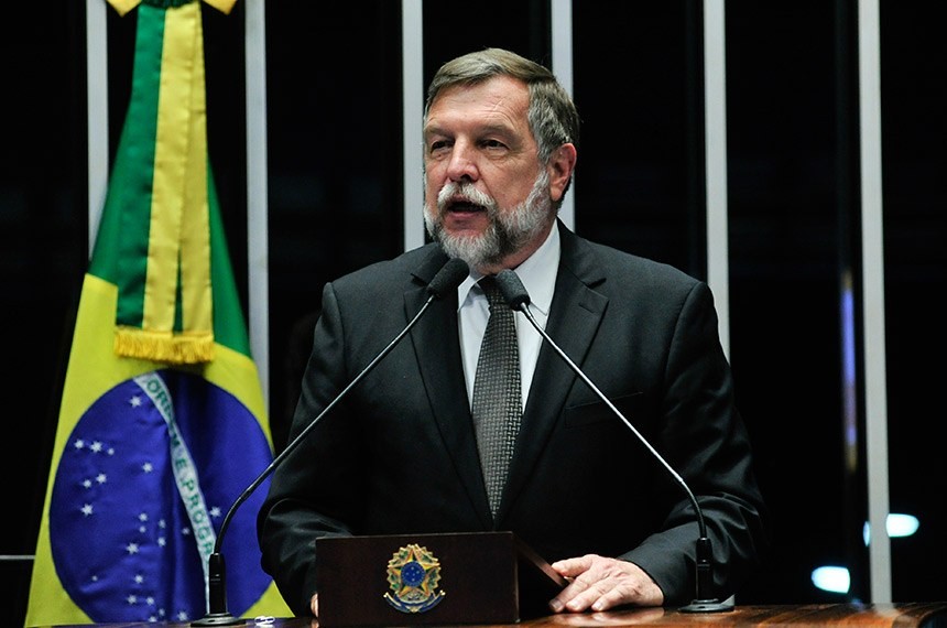 Senador afirma que não podemos ficar “batendo cabeça”