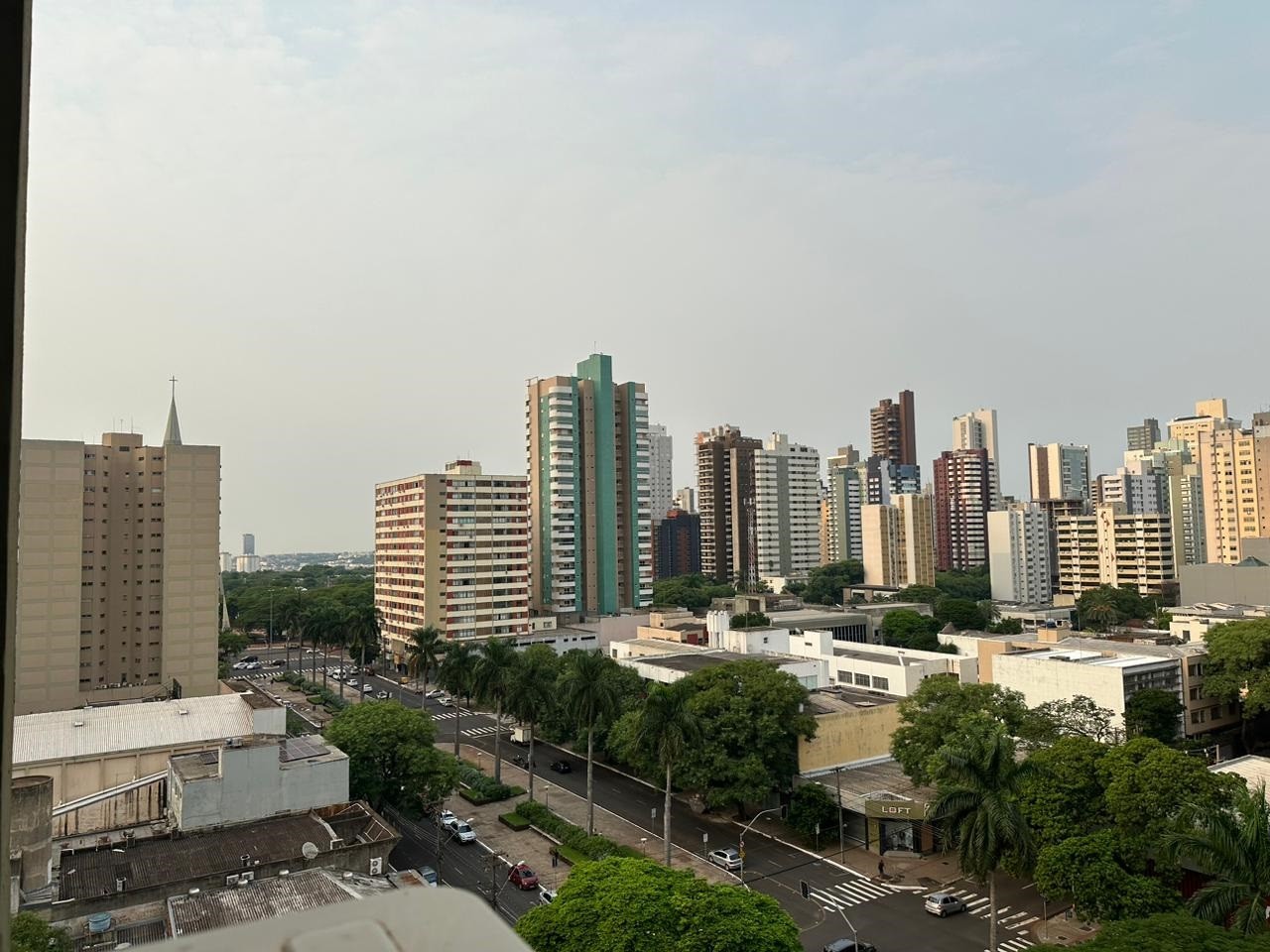 Calor segue intenso em Maringá nesta sexta-feira (17)