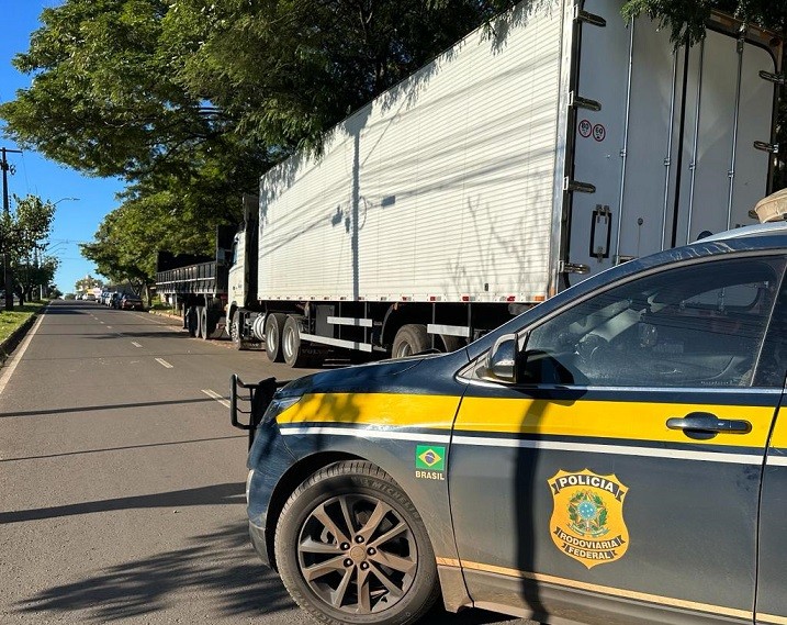 Caminhão frigorífico transportava quase três toneladas de maconha