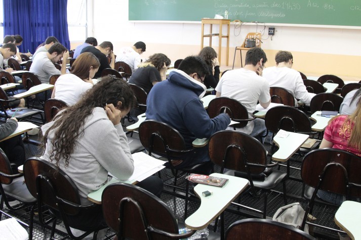 Entre 2015 e 2017, 11% dos graduandos deixaram a UEM