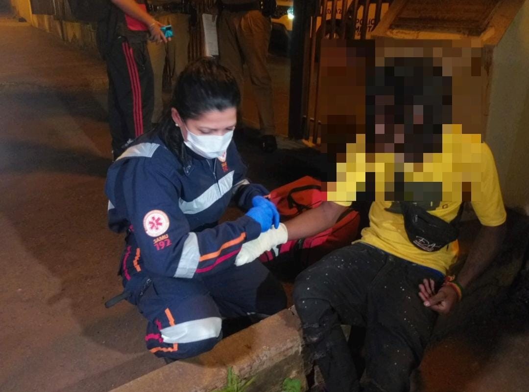 Homem sofre golpes de facão e acusa agressor de racismo em Sarandi