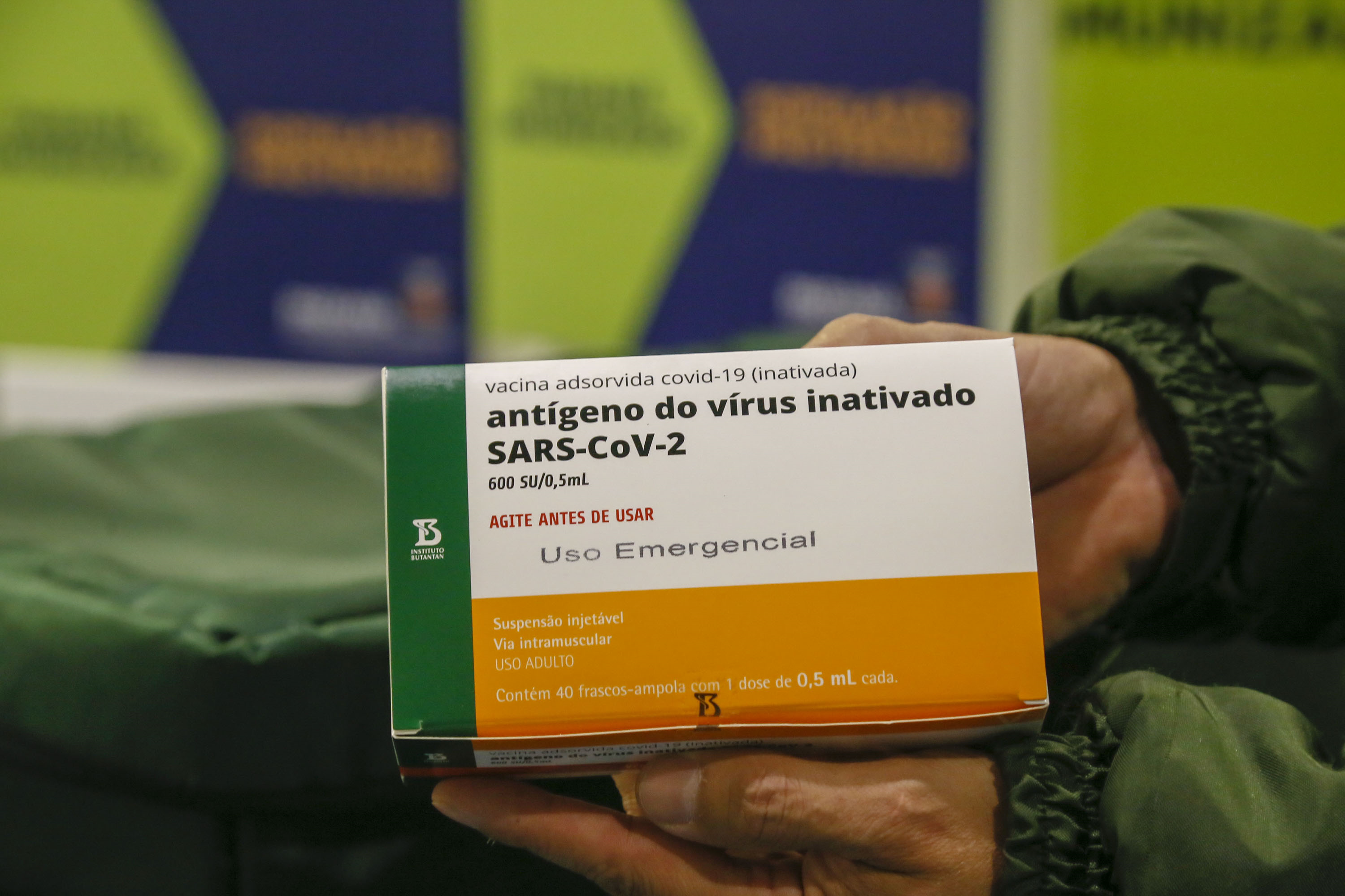 Curitiba já aplica doses da coronavac em crianças