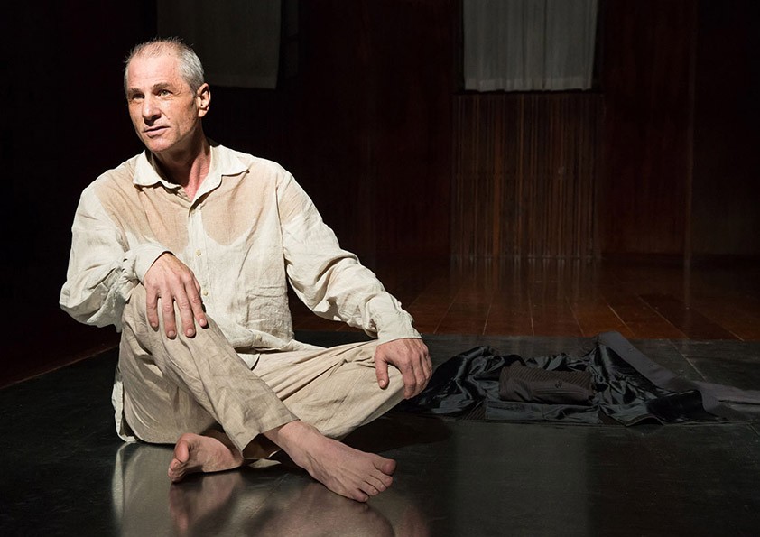 “Espelhos” reúne contos de Machado de Assis e Guimarães Rosa