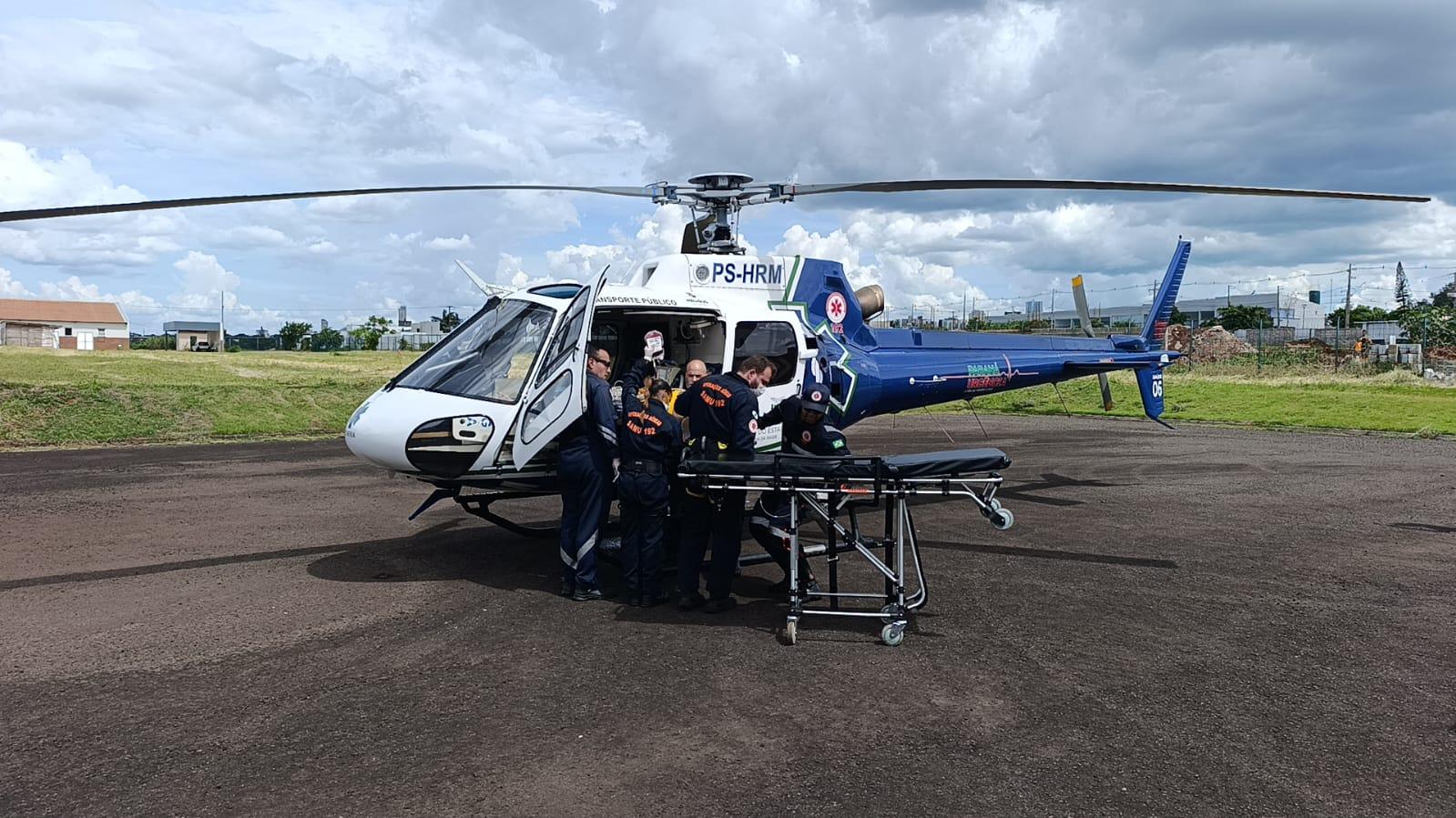 Homem sofre acidente com trator e é encaminhado de helicóptero ao HU