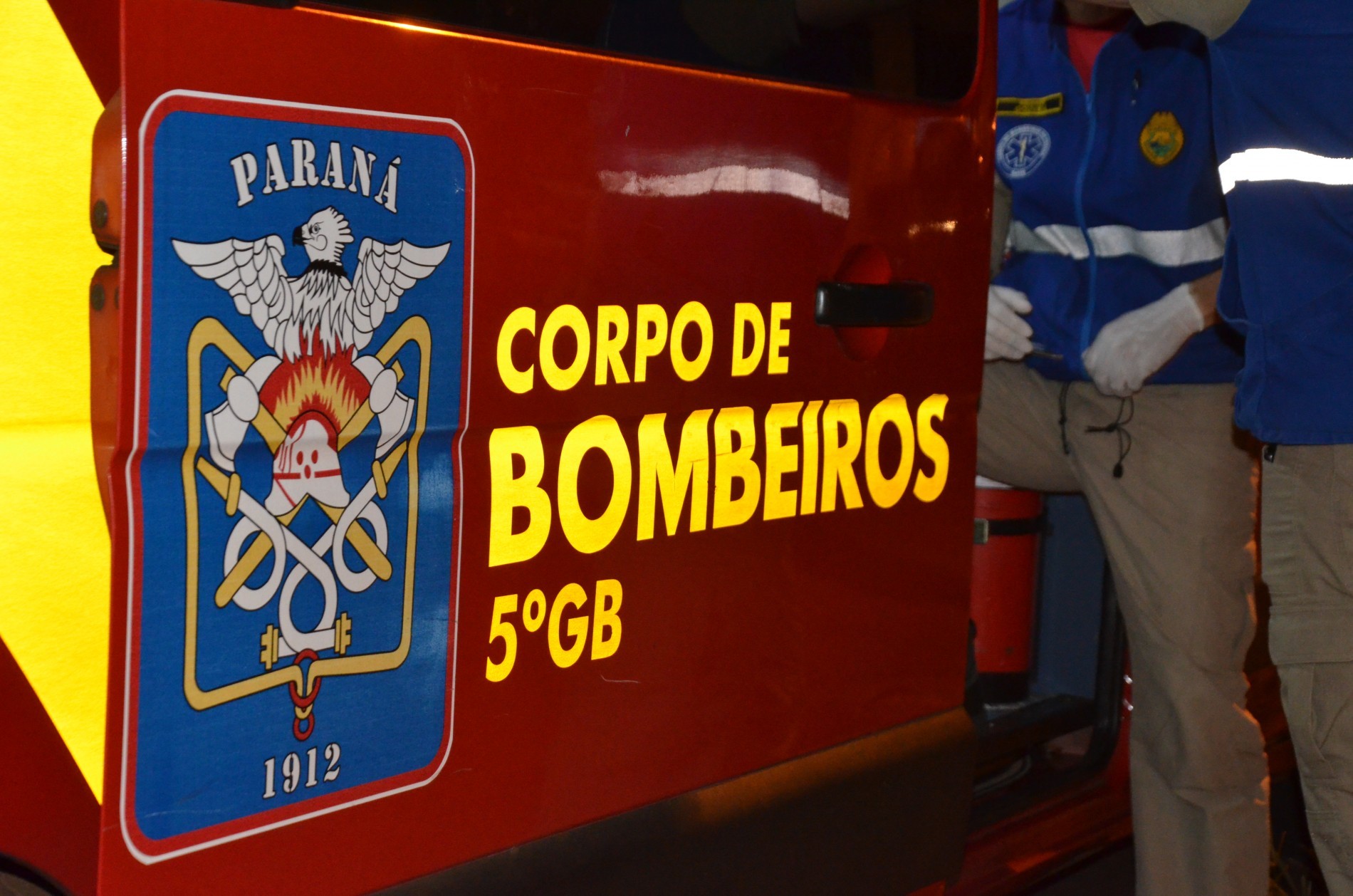 Acidentes deixam dois motociclistas feridos, um deles em estado grave