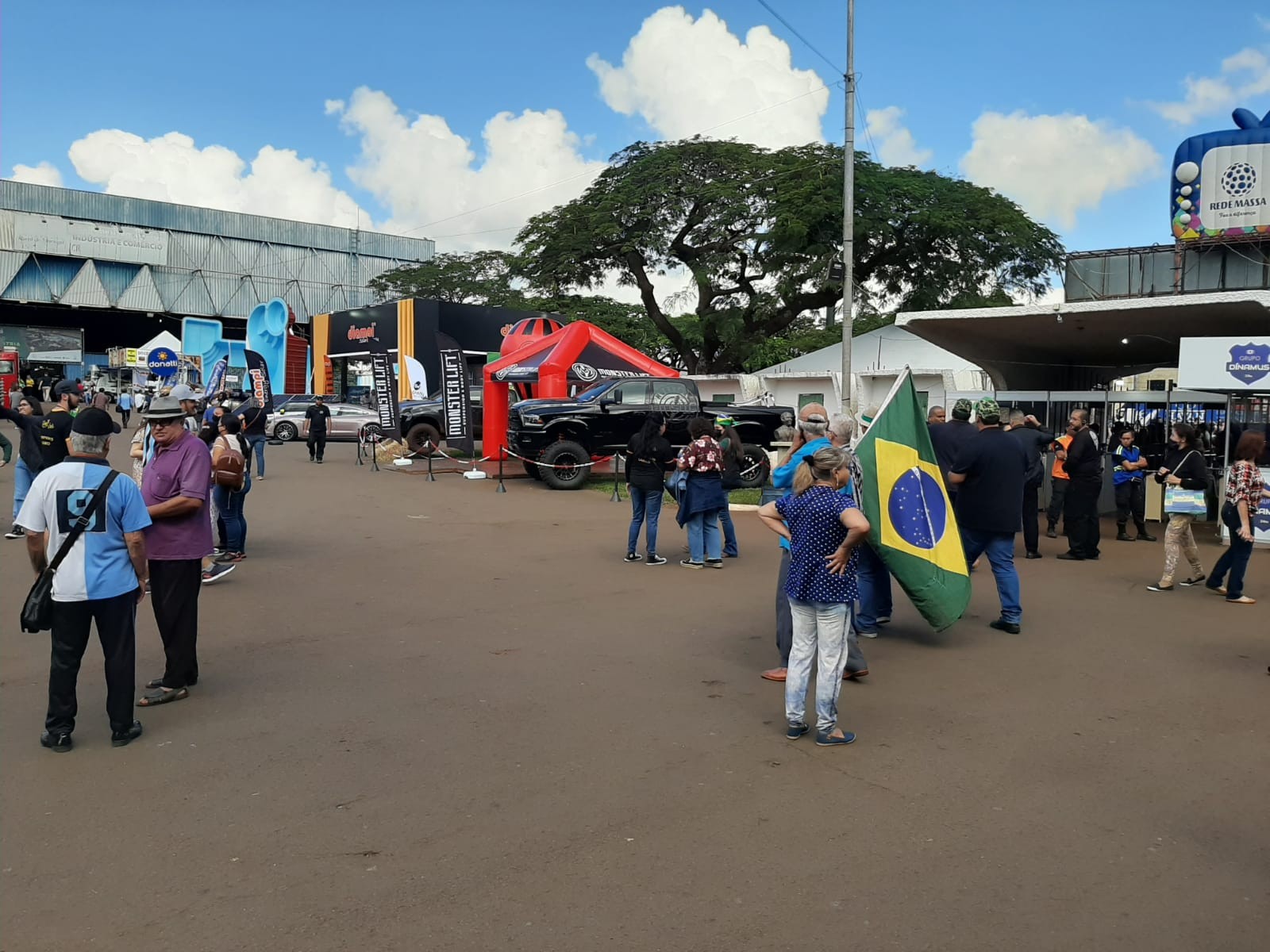 Presidente participará de motociata do aeroporto à Expoingá