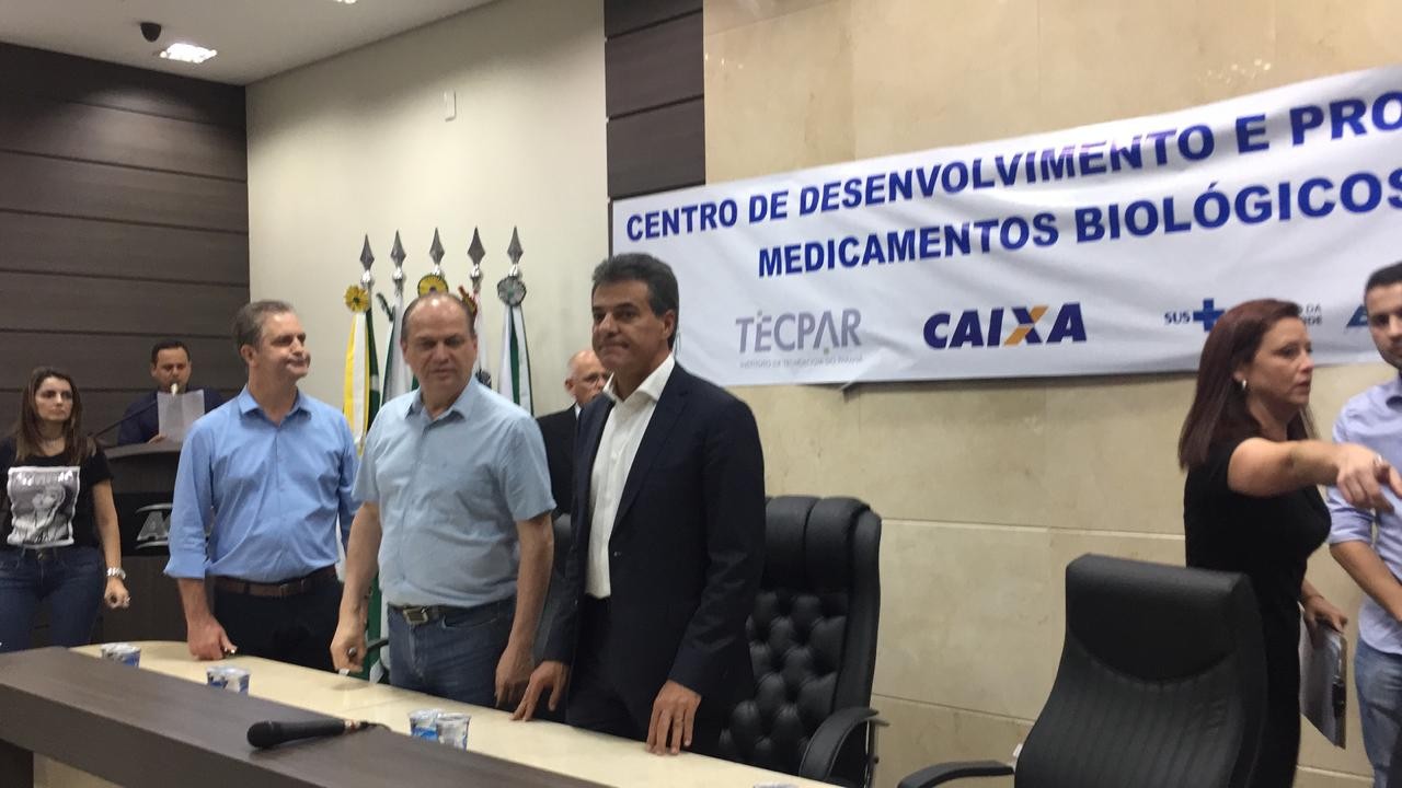 Convênio para liberar construção de laboratório do Tecpar é assinado