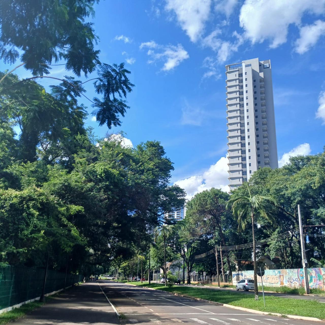 Quarta-feira (29) de sol entre nuvens em Maringá; máxima chega a 32º C