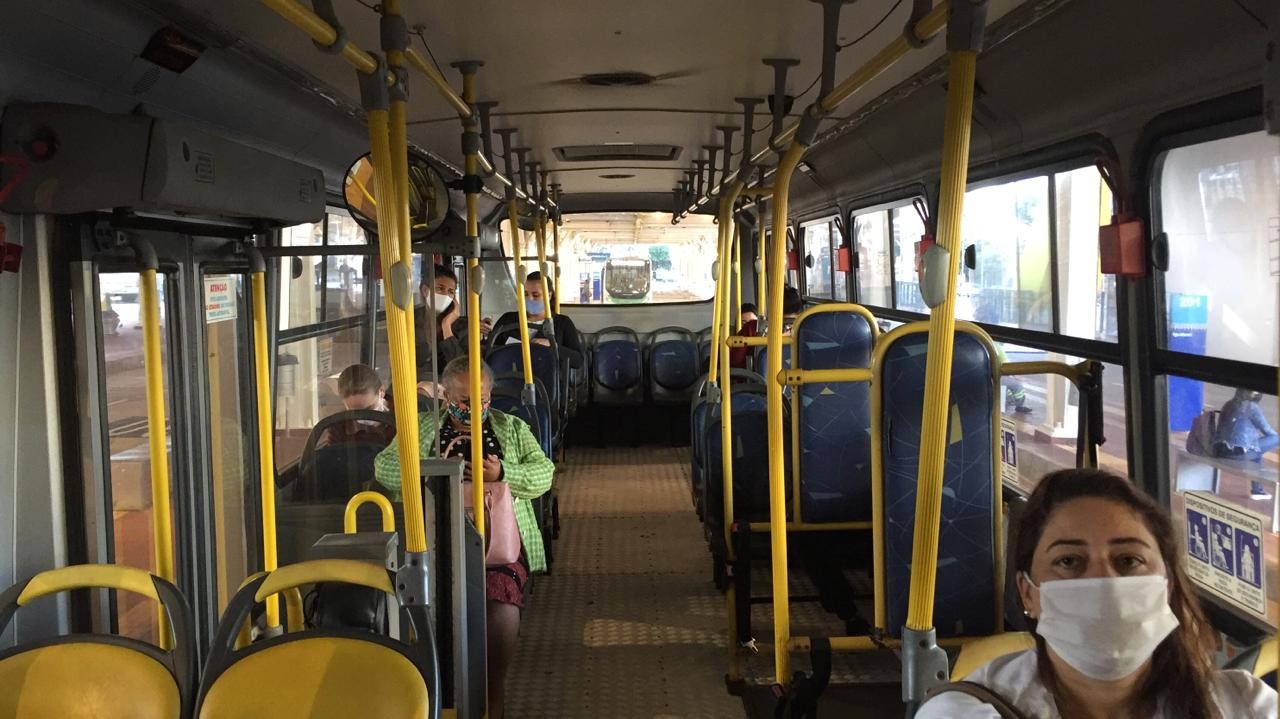 Ônibus transportaram 34 mil passageiros com 12 carros extras