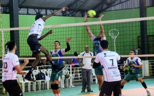 Após vitórias seguidas, Denk Maringá Vôlei chega a liderança