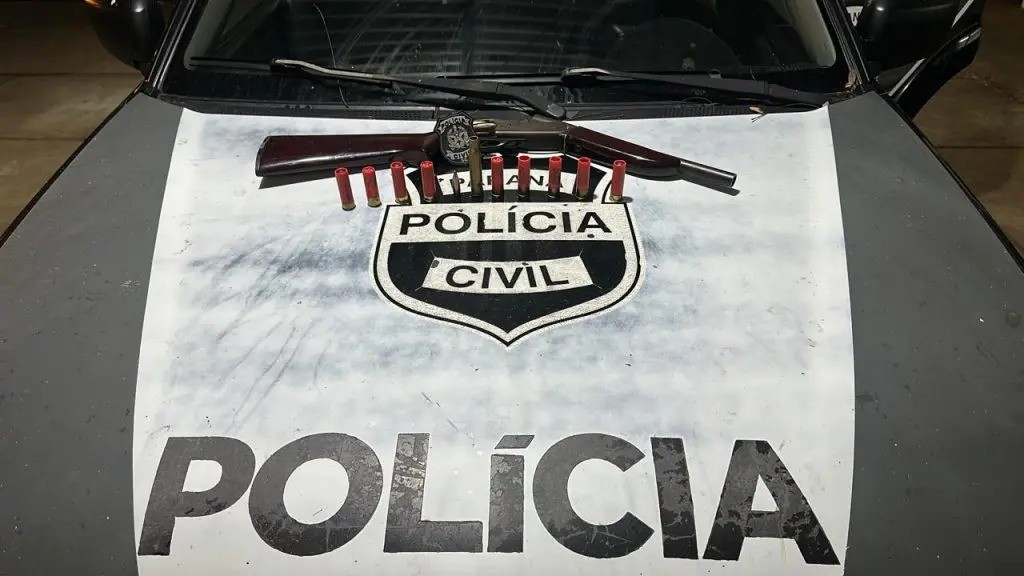 Itens de cunho nazista são apreendidos pela Polícia Civil de Maringá