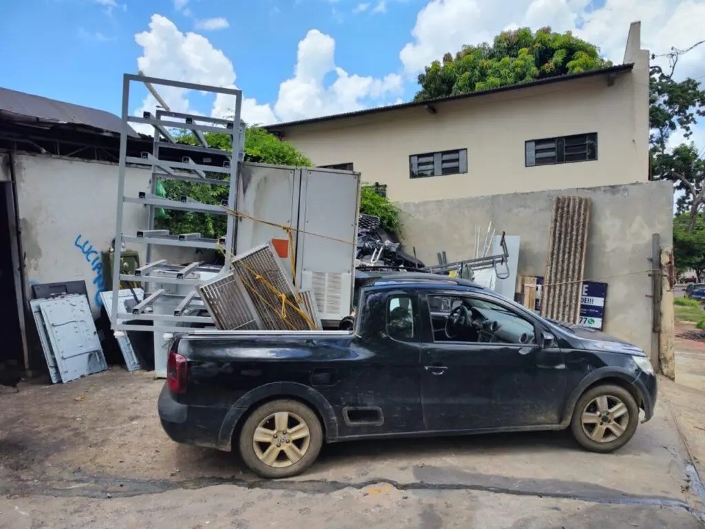 Dois homens são presos em Maringá por furtar empresas de telefonia na região