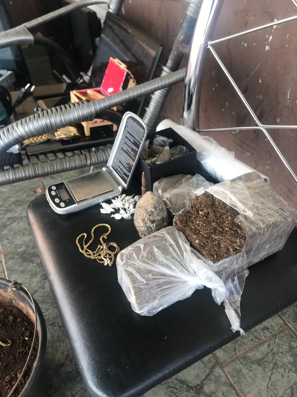 No primeiro dia de trabalho, equipe da Rotam prende suspeito de tráfico