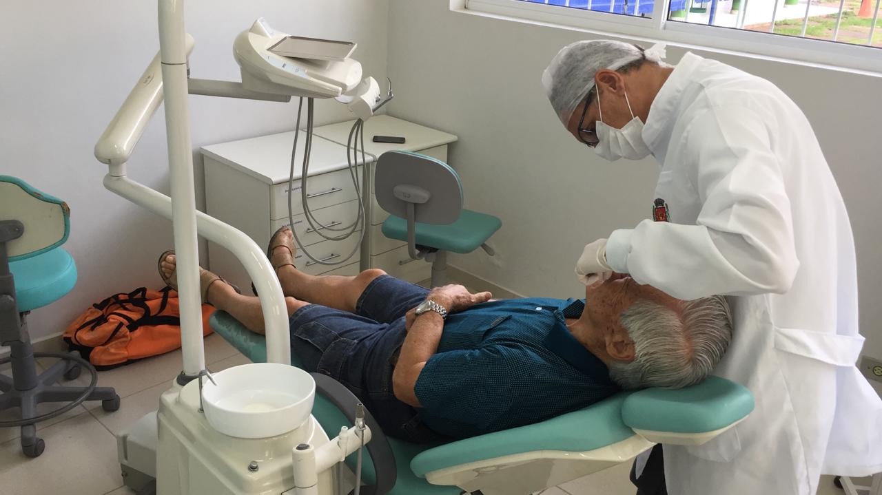 Mais 300 pacientes passam por avaliação bucal em Maringá