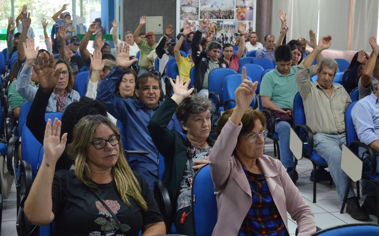 Servidores ligados ao Sinteemar entram em estado de greve