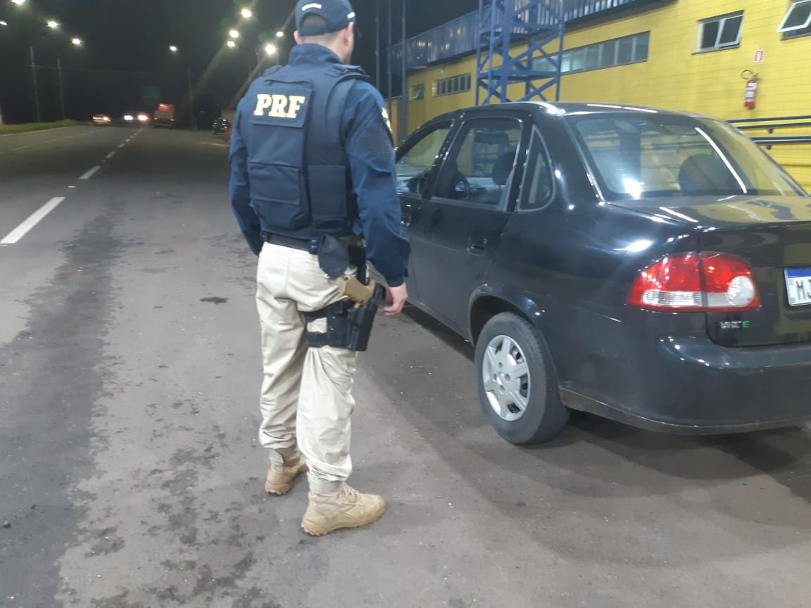 Condutor é preso com carro roubado em Mandaguari