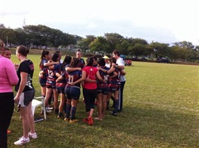 Curitiba vence 2ª etapa do Circuito Paranaense de Rugby Feminino, em Maringá
