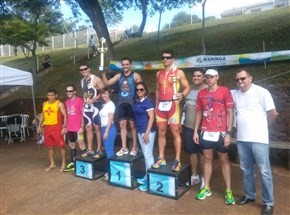 Atletas participam da Short Triathlon em Maringá