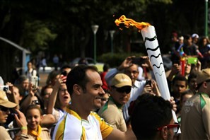 Campeão mundial e olímpico, levantador Ricardinho quer incentivar crianças no vôlei