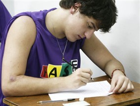 Quase 25 mil estudantes farão as provas do PAS nesse domingo (18) na Universidade Estadual de Maringá