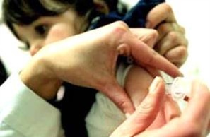 Secretaria de Saúde pretende vacinar mais de 25 mil crianças contra o sarampo em Maringá