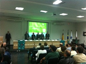 Na reta final vestibulandos participam de semana de revisão nos cursinhos  e lotam as salas de aulas