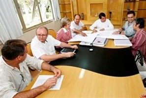 Reitor diz que vai acionar Polícia Federal e Ministério das Comunicações por uso da rádio universitária