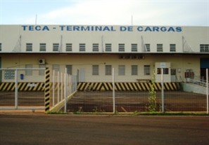 Aeroporto de Maringá precisaria retomar os voos internacionais de carga para atender as exigências da indústria taiwanesa Foxconn