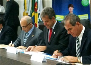 Ministro da Saúde diz que Portal Saúde criado em Maringá é modelo para o país, mas reconhece as dificuldades de disseminação do sistema