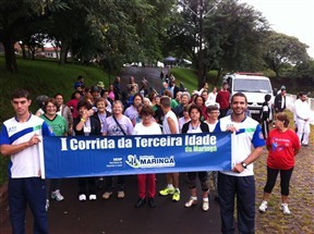 Corrida das ATIs movimenta pessoas com mais de 55 anos em Maringá