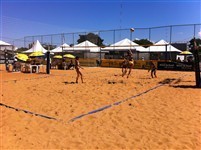 Atletas de 27 estados do país disputam Campeonato Brasileiro de Vôlei de Praia neste fim de semana em Maringá