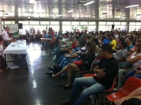 Servidores da UEM dizem não confiar em promessas do Governo e continuam em greve