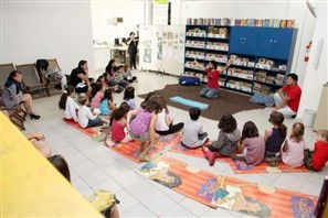 Projeto realizado nas bibliotecas públicas de Maringá é finalista do prêmio nacional VivaLeitura