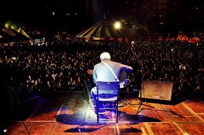 Toquinho fecha Virada Cultural de Maringá