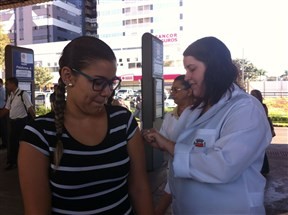 Em uma semana, campanha de vacinação contra a dengue imunizou 10% do público-alvo em Maringá