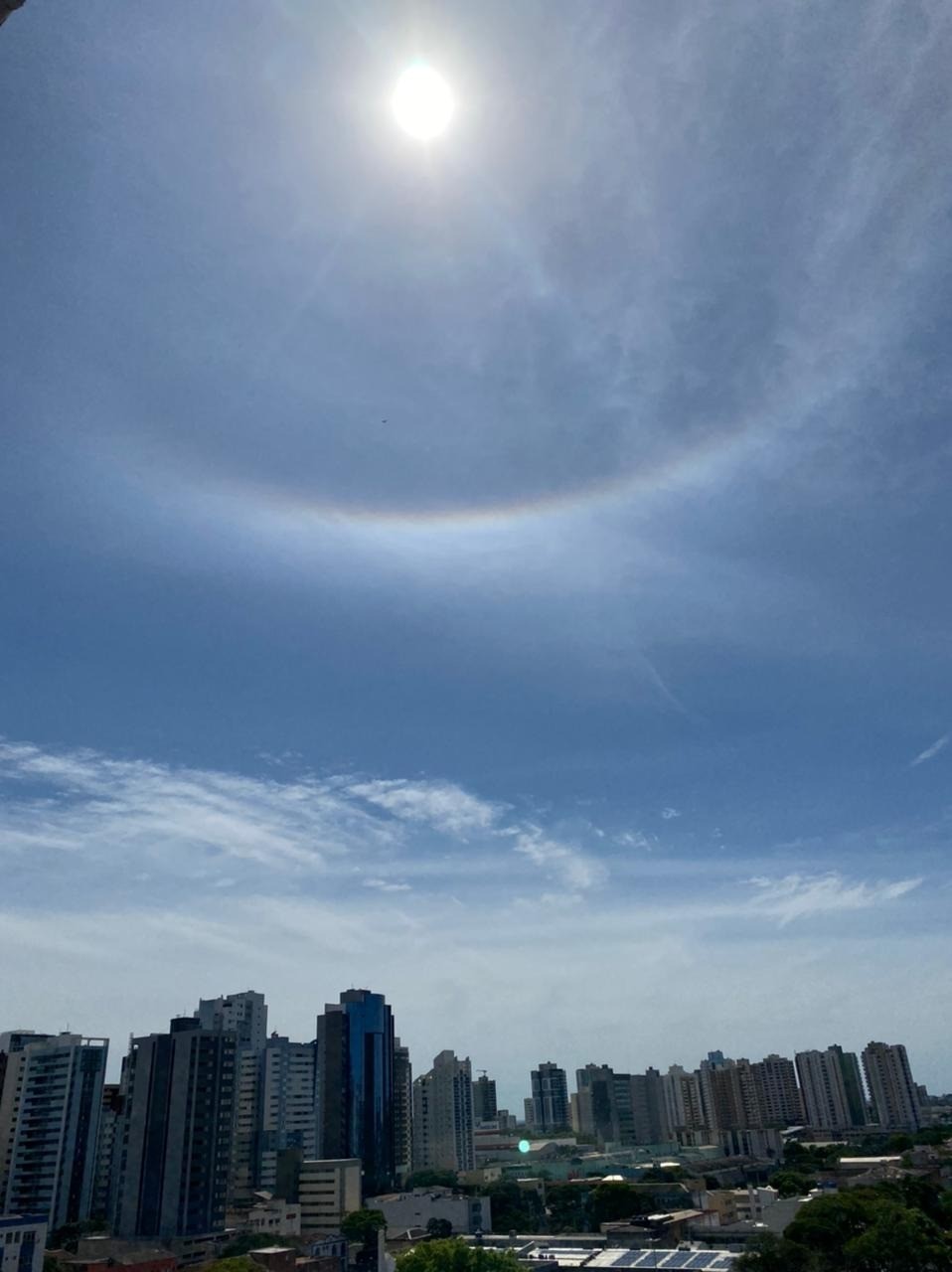 Círculo em volta do sol chama a atenção em Maringá; saiba o que é