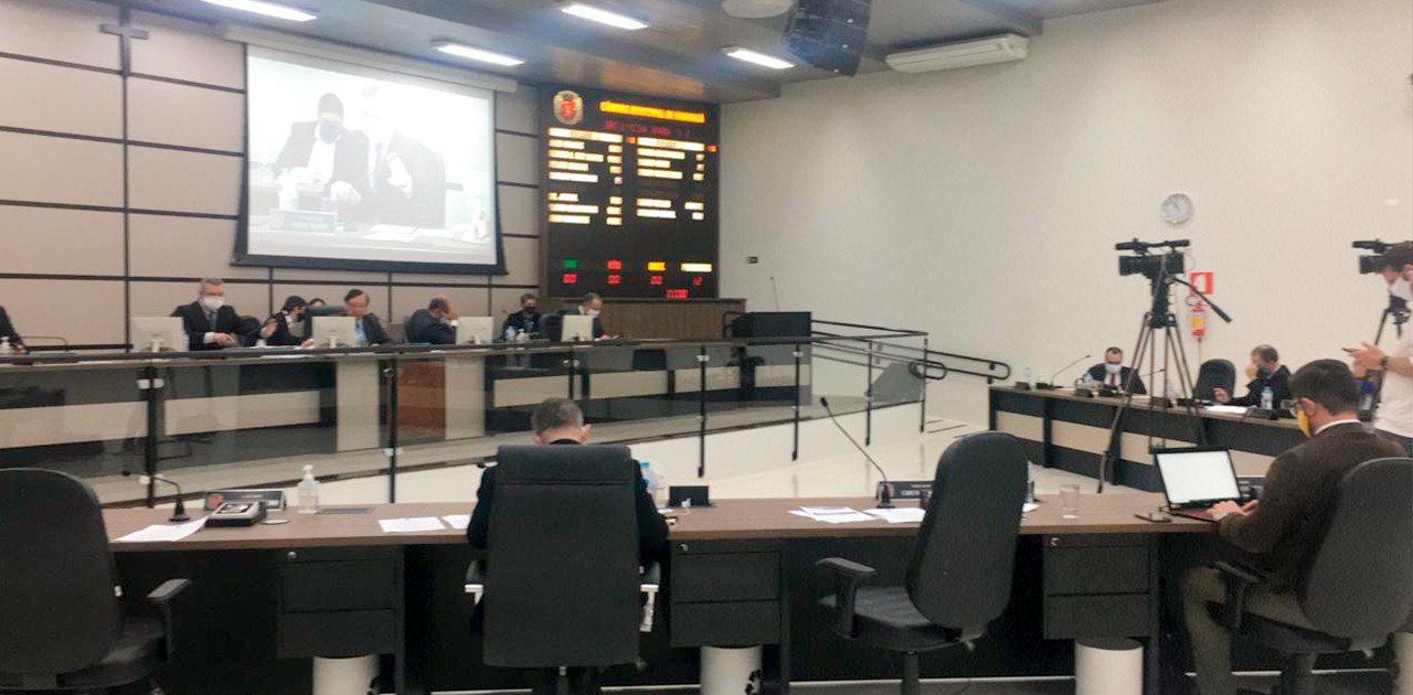 Vereador diz que falta transparência em compras com dispensa de licitação na Saúde