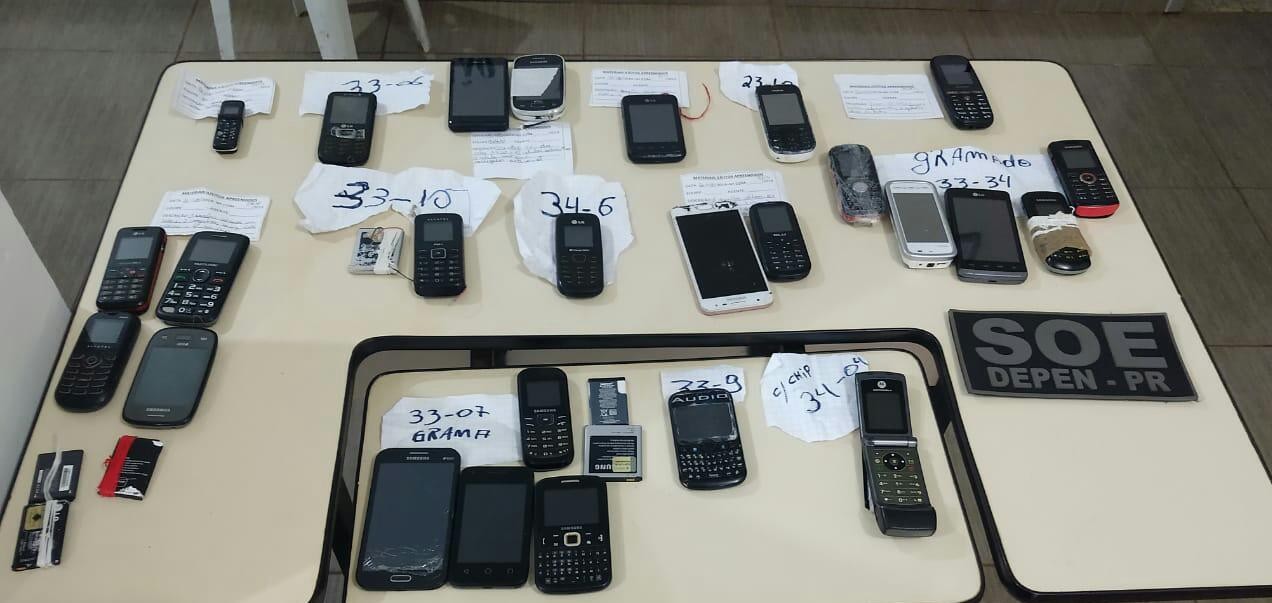 30 celulares são apreendidos na PEM e CCM durante revista simultânea