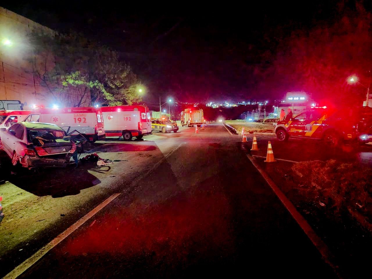 Uma pessoa morre e sete ficam feridas em acidente na BR-376