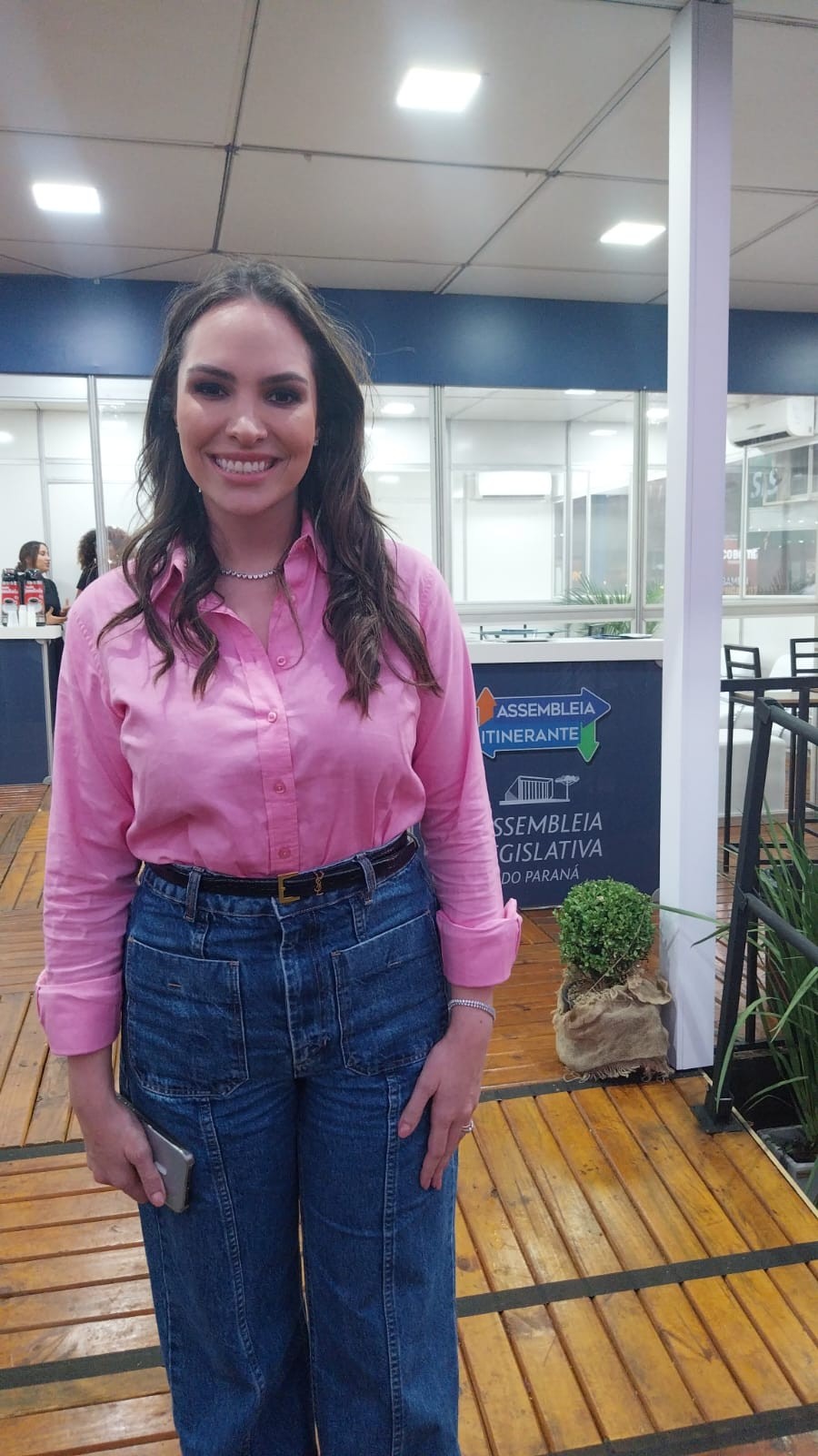 Estande da Alep recebe prefeitos da região