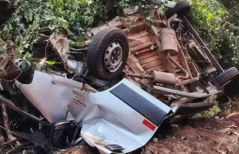 Quatro pessoas morrem e cinco ficam feridas em acidente na BR-272